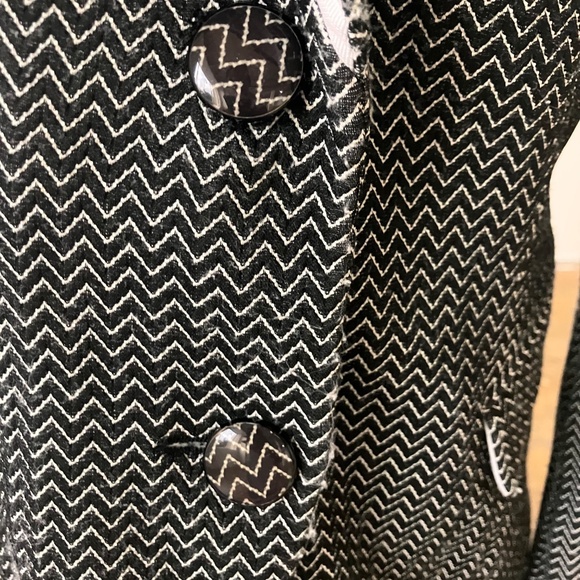 Armani Collezioni Blzck And White Chevron Suit - Picture 10 of 17